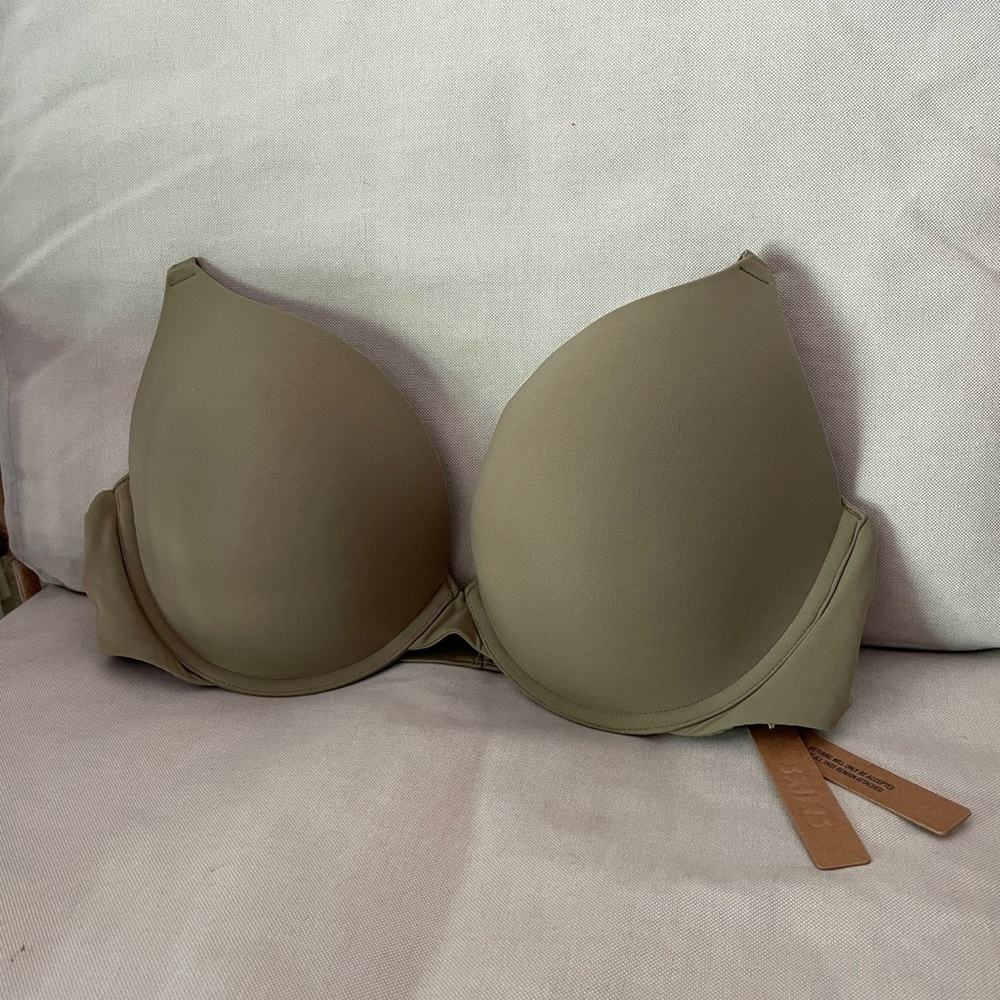 SKIMS Fits Everybody Push Up Bra 40D